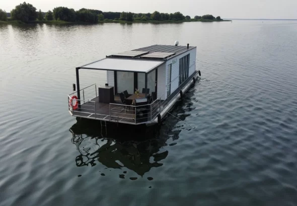 bungalowboot mieten mecklenburgische seenplatte