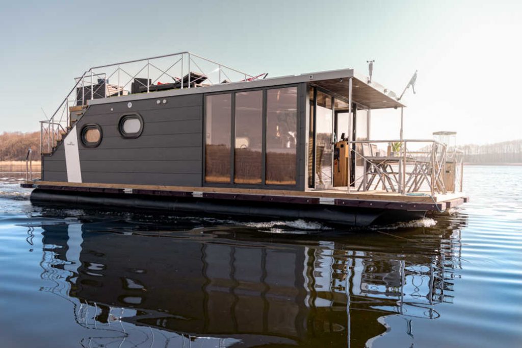 Hausboot mieten Müritz mit Hund